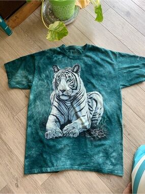 The Mountain Siberian Tiger Niagara Falls T